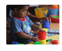 Niños apoyados por UNICEF Niños jugando